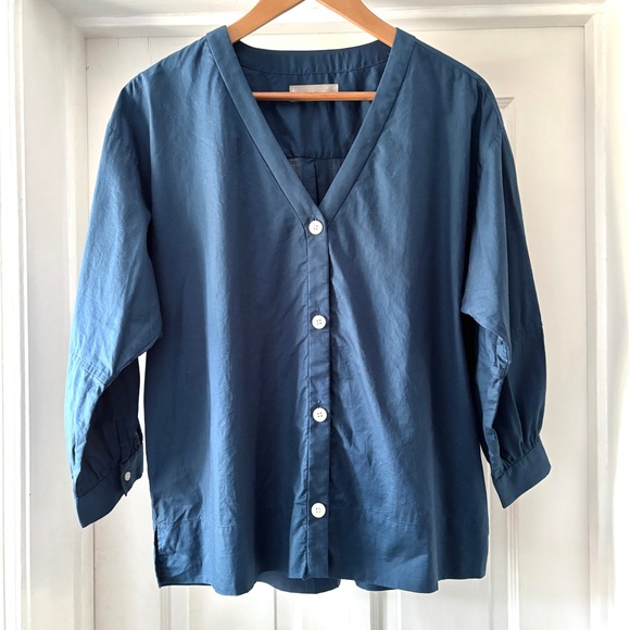 Everlane The Silky Cotton Lantern Top Button Down V Neck Navy Blue Size 6 - Picture 2 of 13